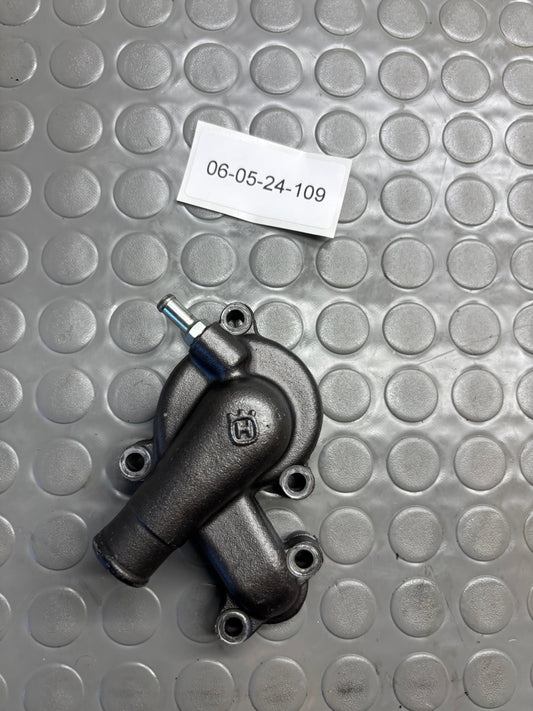 COPERCHIO POMPA ACQUA WATER PUMP HUSQVARNA SM TE 610 05-2009