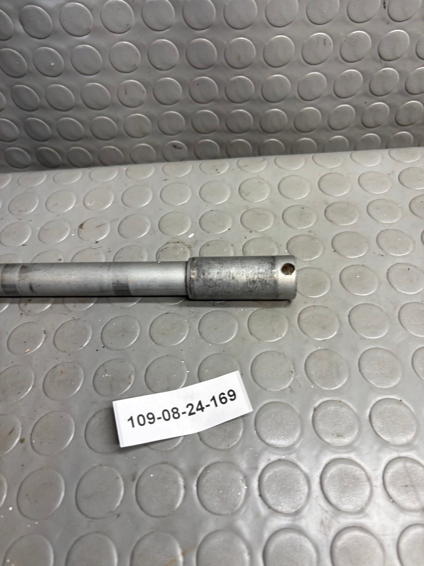 PERNO RUOTA ANTERIORE HUSQVARNA SM WRE 125 1998-2013
