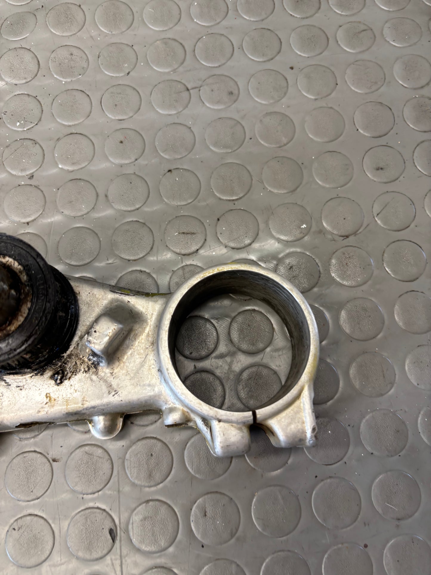 PIASTRA DI STERZO INFERIORE HUSQVARNA WR CR 125 250 98-2008