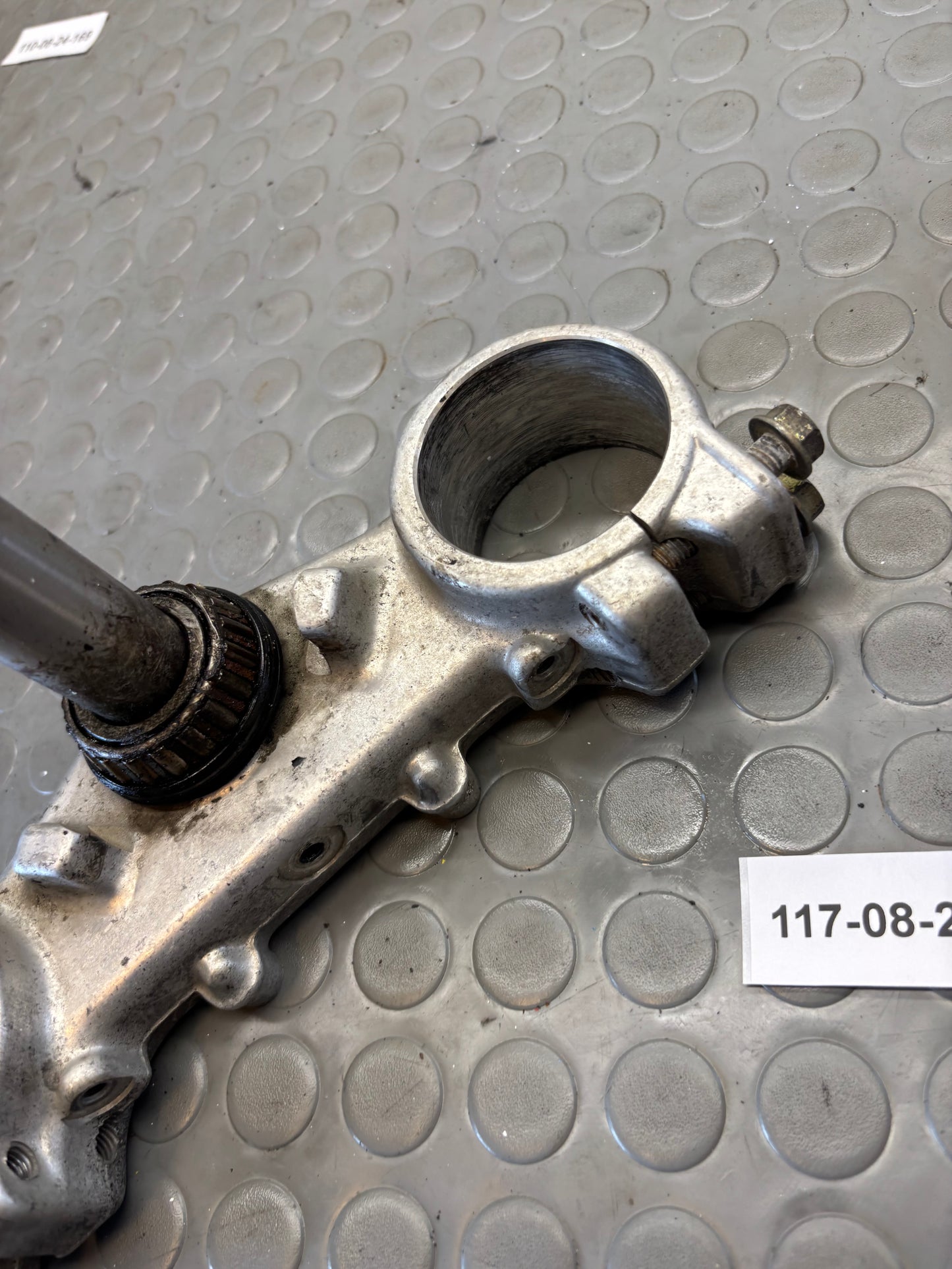 PIASTRA DI STERZO INFERIORE HUSQVARNA WR CR 125 250 98-2008