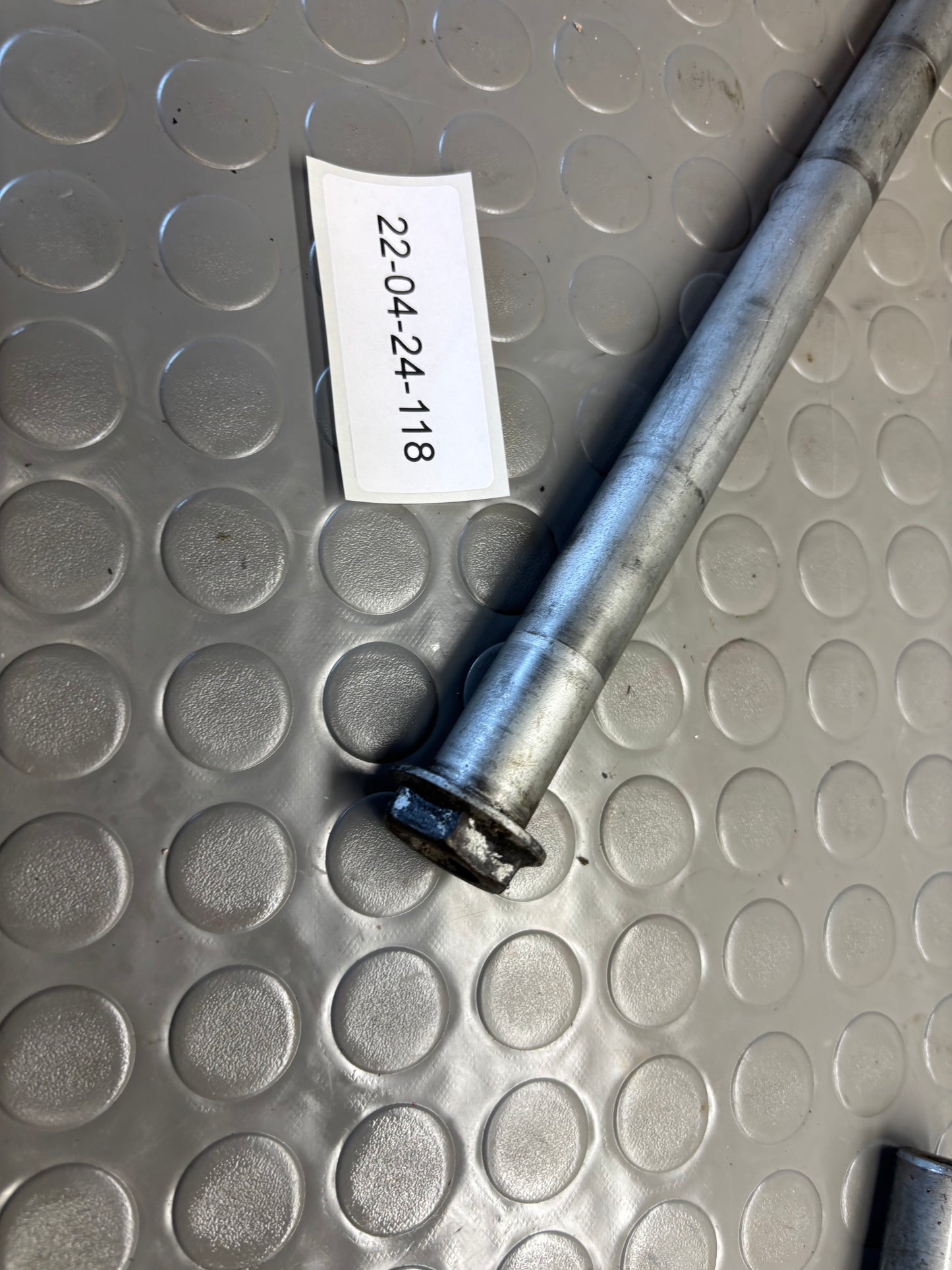 PERNO RUOTA POSTERIORE HUSQVARNA SM WRE 125 1998-2013