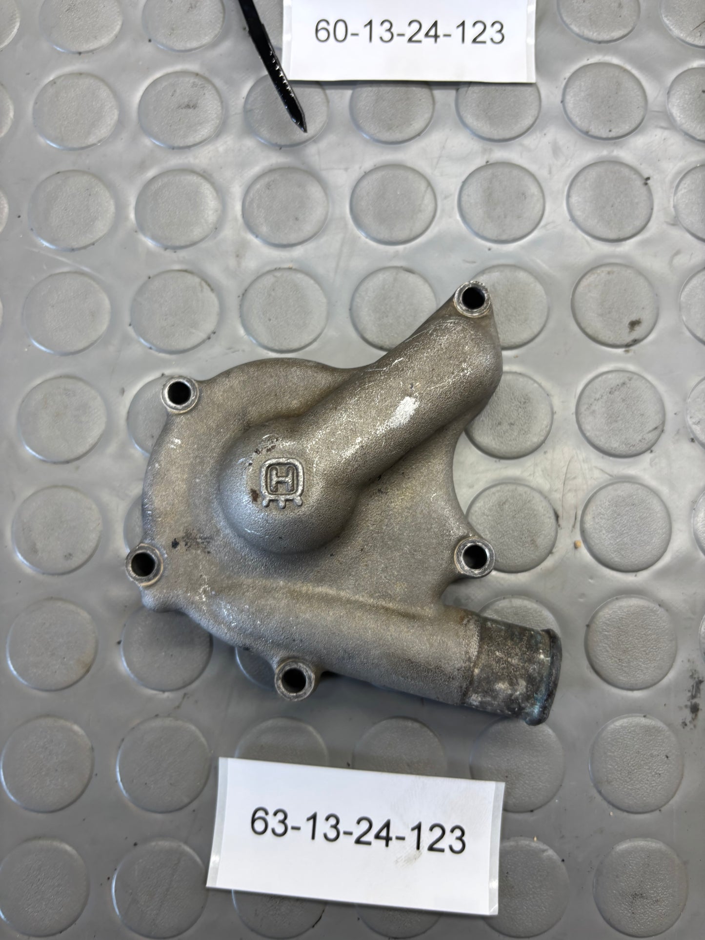 COPERCHIO POMPA ACQUA HUSQVARNA TE TC 250 08-2013