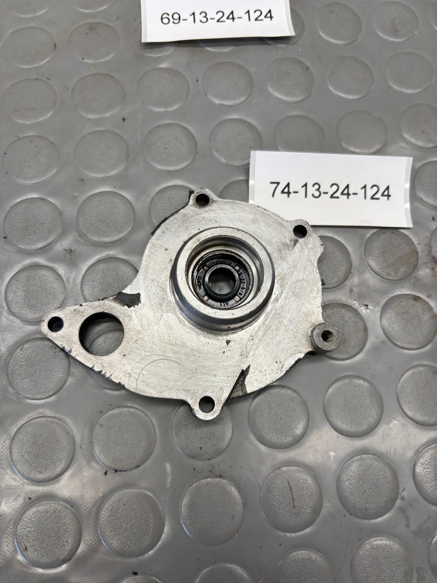 SUPPORTO POMPA ACQUA HUSQVARNA TE TC 250 08-2013