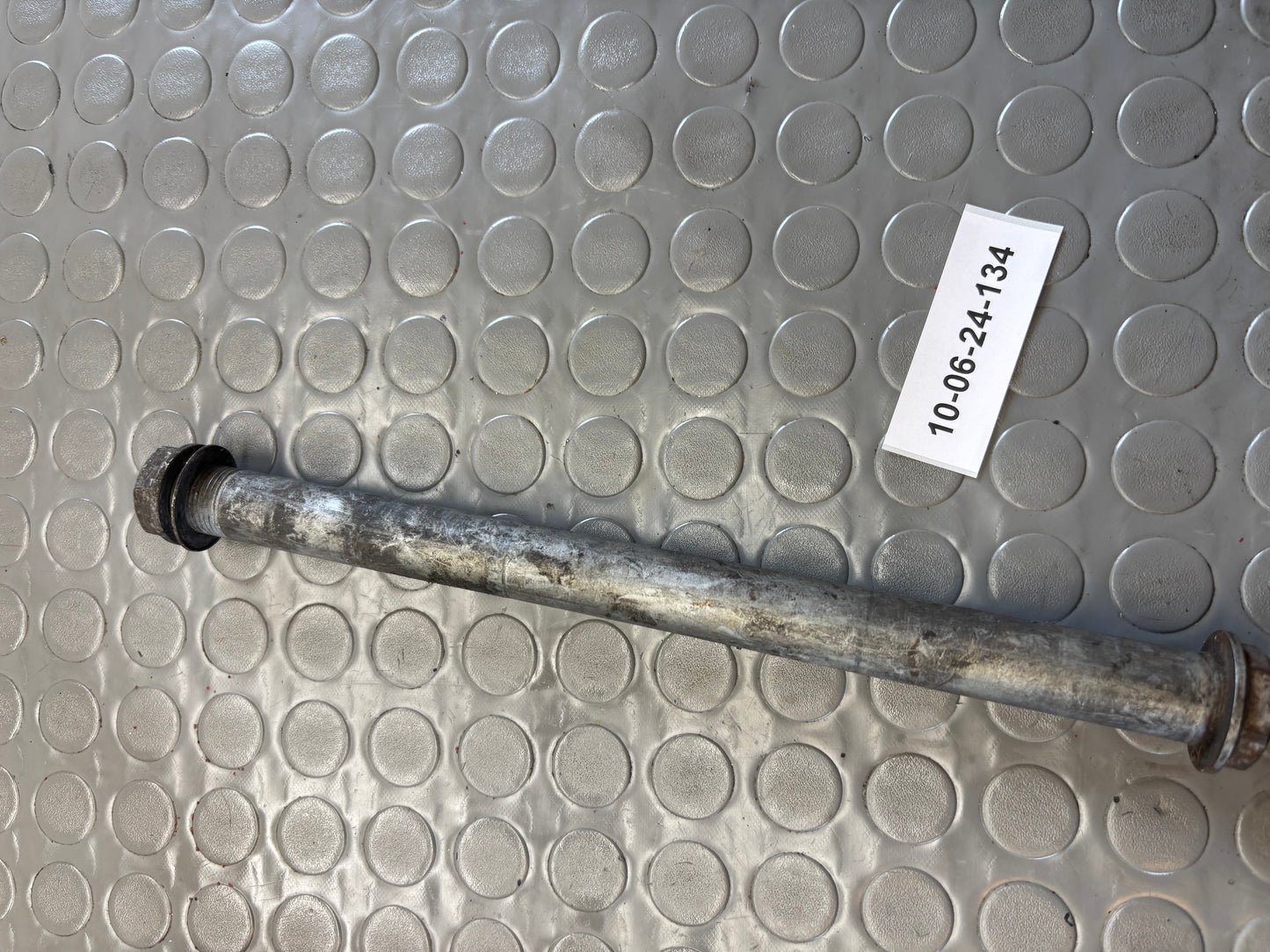 PERNO RUOTA POSTERIORE HUSQVARNA SM WRE 125 1998-2013