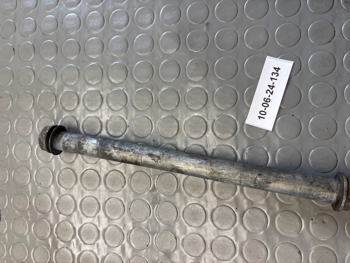 PERNO RUOTA POSTERIORE HUSQVARNA SM WRE 125 1998-2013