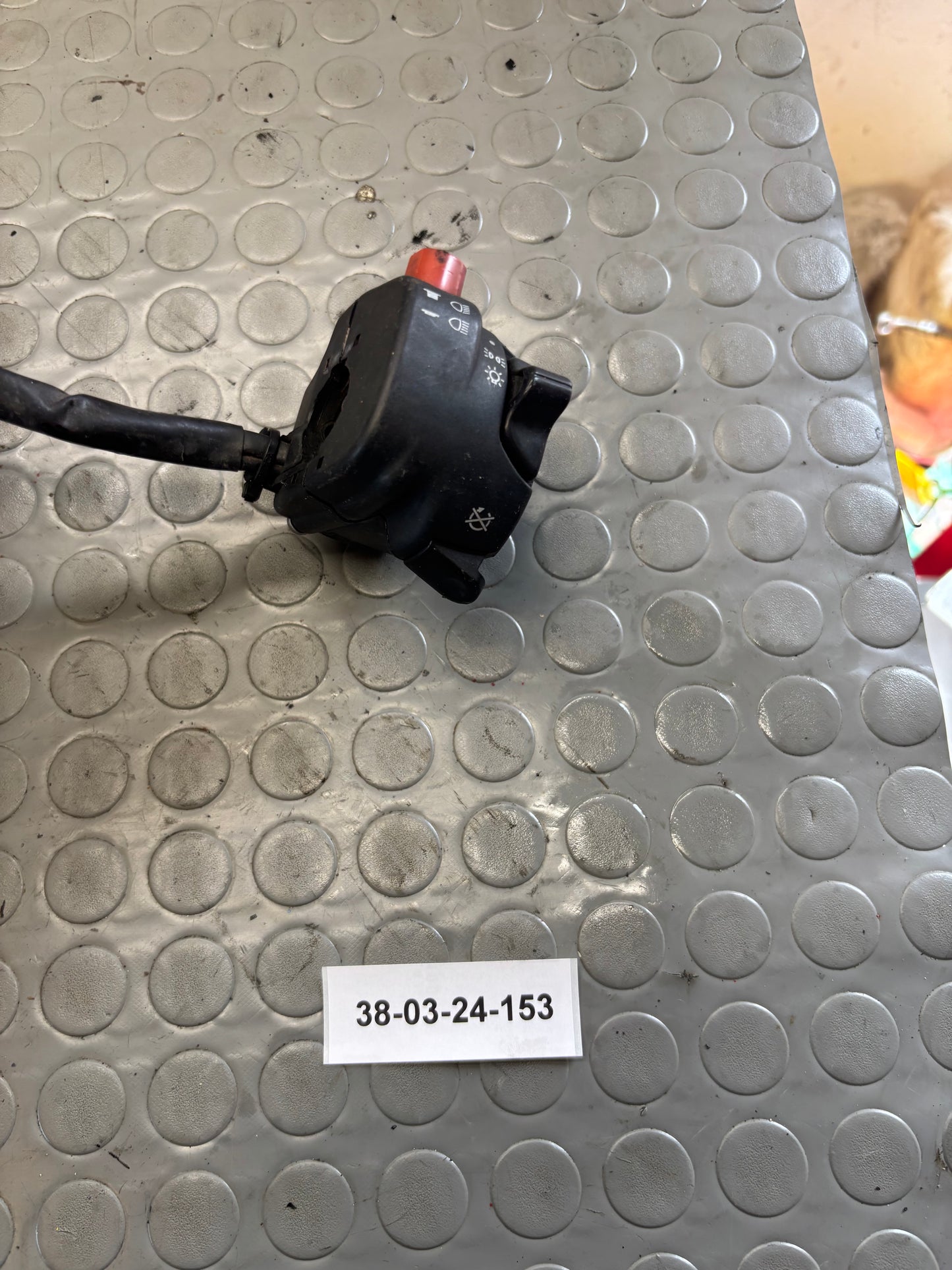 BLOCCHETTO MANUBRIO FARI FRECCE LUCI HUSQVARNA WR 250 98-2013