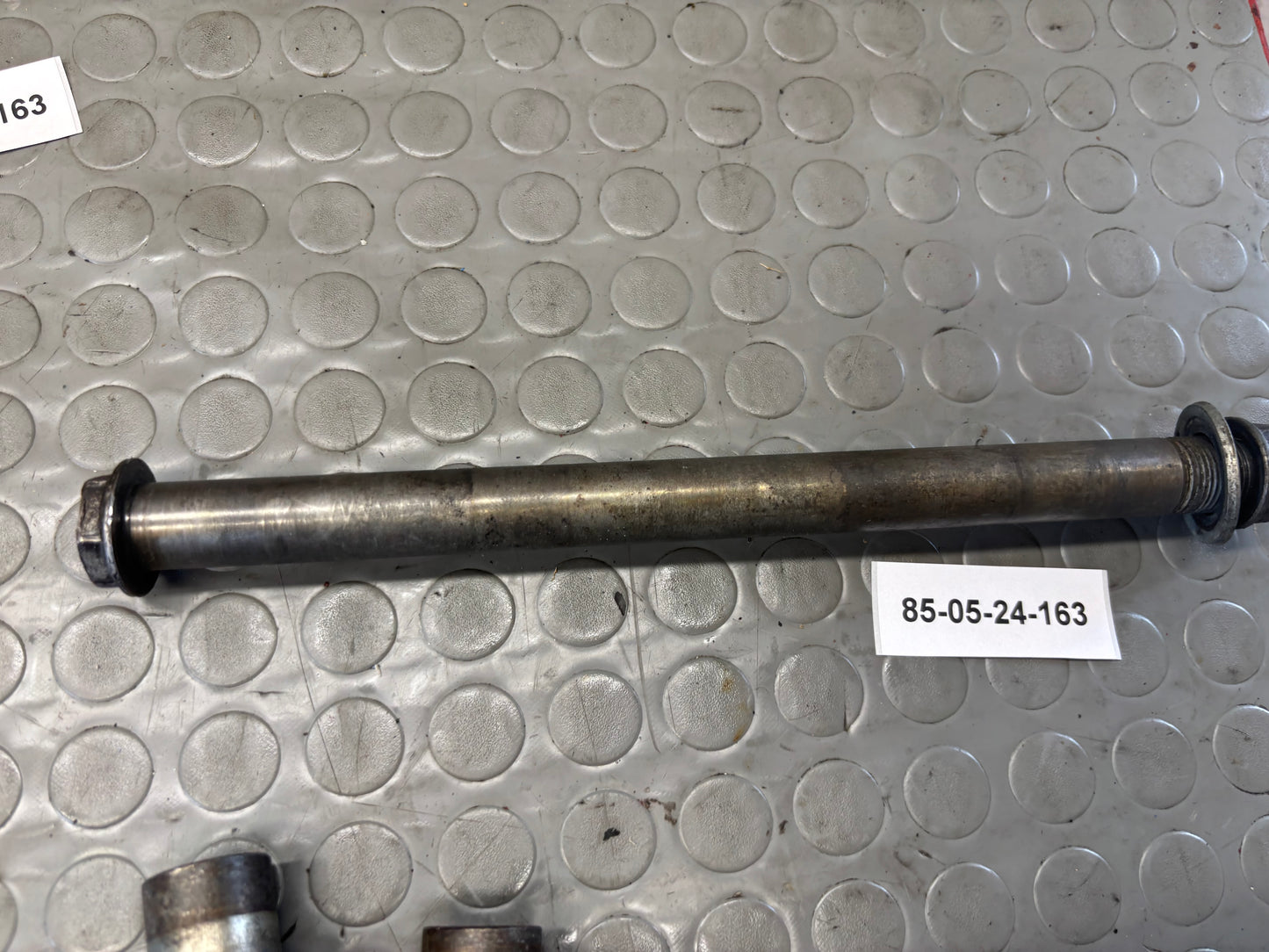 PERNO RUOTA POSTERIORE HUSQVARNA SM WRE 125 1998-2013