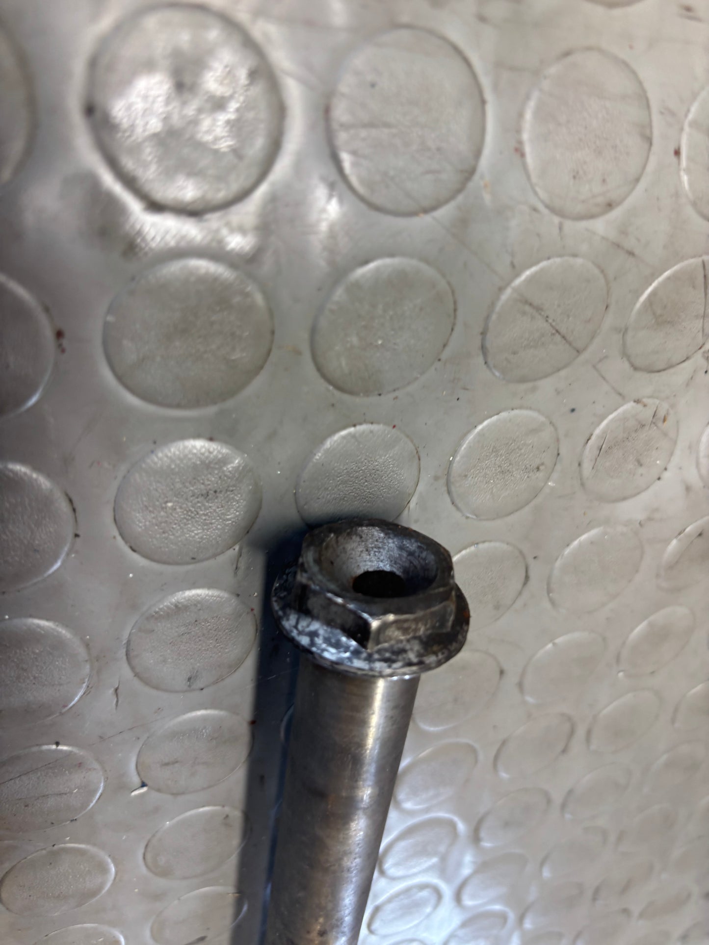 PERNO RUOTA POSTERIORE HUSQVARNA SM WRE 125 1998-2013