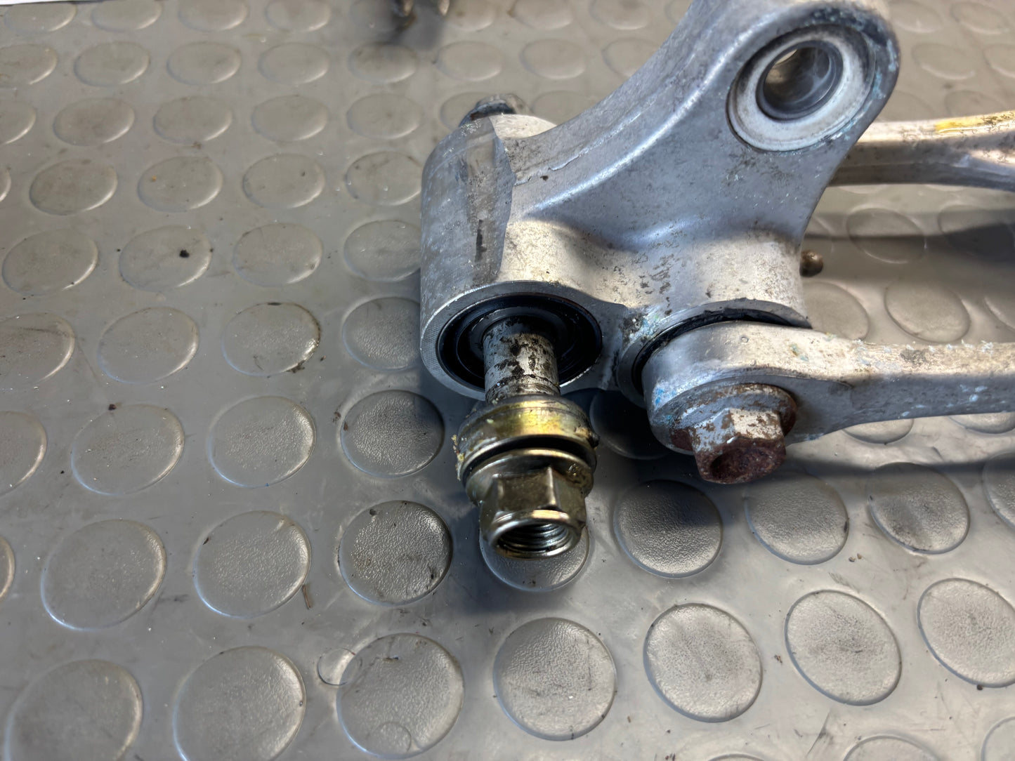 LEVERAGGIO FORCELLONE TELAIO LINK HUSQVARNA SM TE 610 05-2009