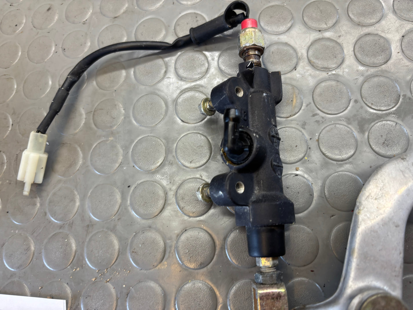 POMPA FRENO POSTERIORE BREMBO BRAKE PUMP + LEVA FRENO HUSQVARNA SM WRE WR CR 125 98-2005