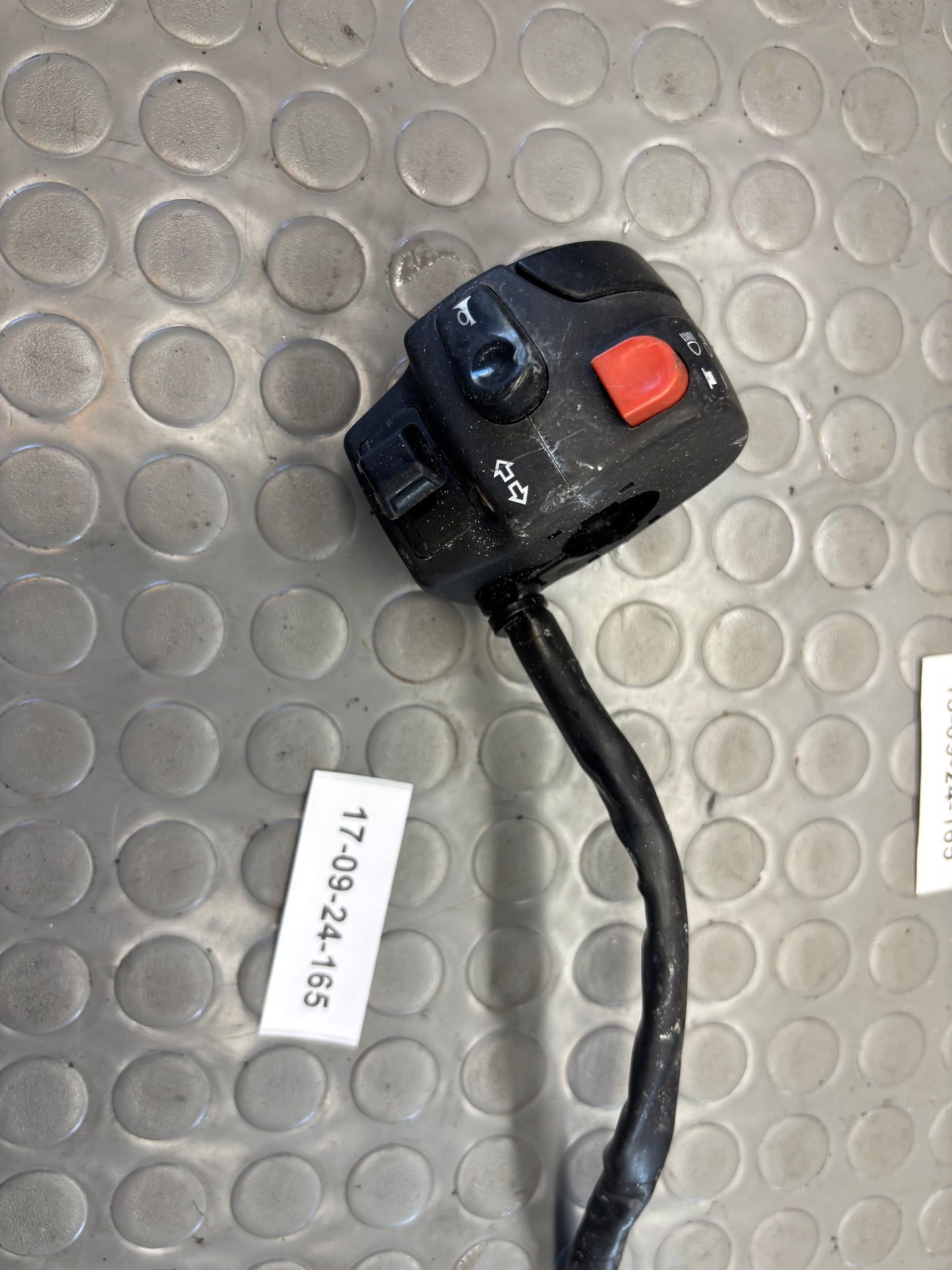 BLOCCHETTO MANUBRIO PULSANTIERA FARI FRECCE LUCI HUSQVARNA SM TE 610 2005-2009