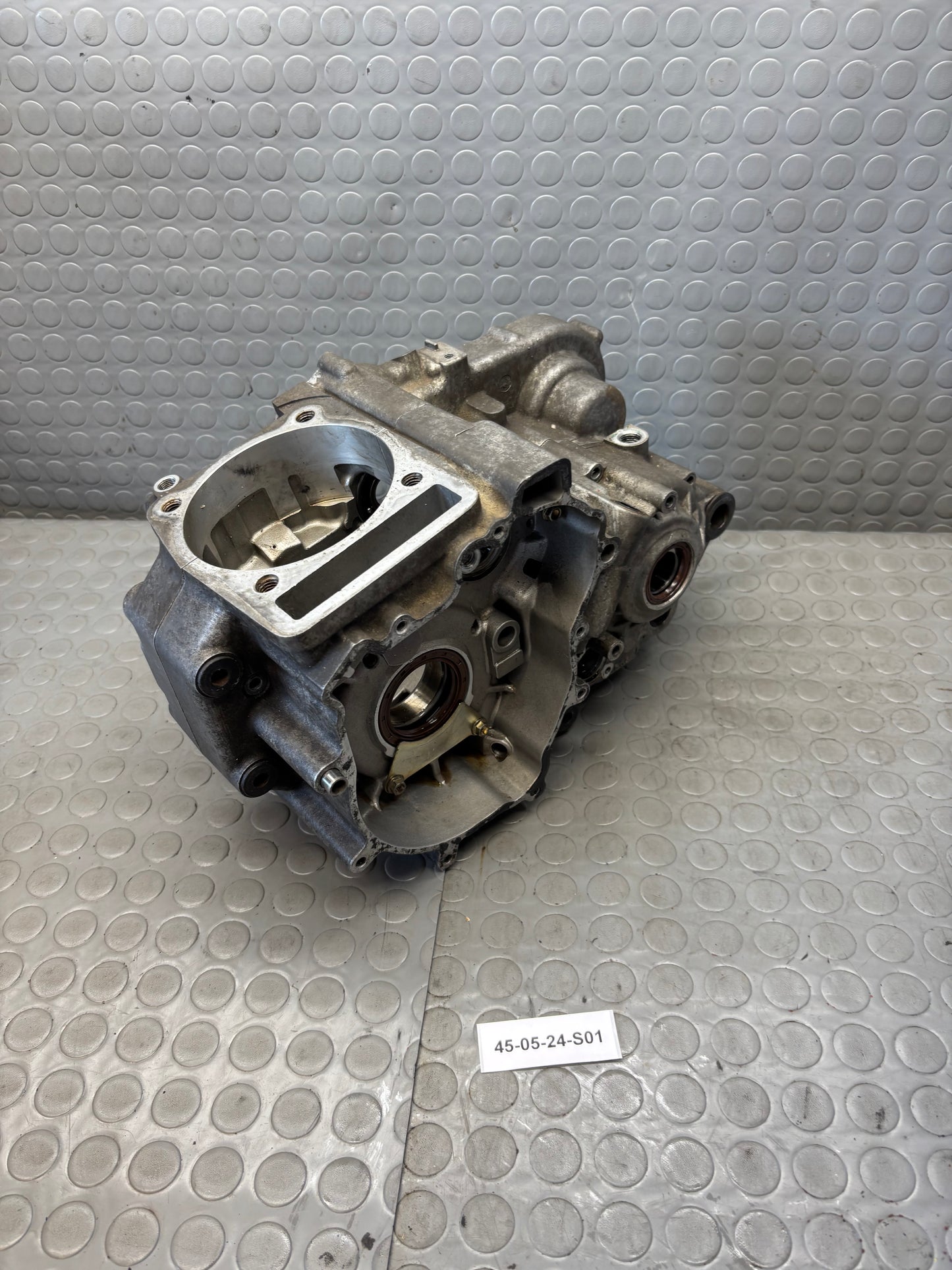 COPPIA CARTER MOTORE ENGINE CRANKCASE HUSQVARNA SM TE 610 05-2009