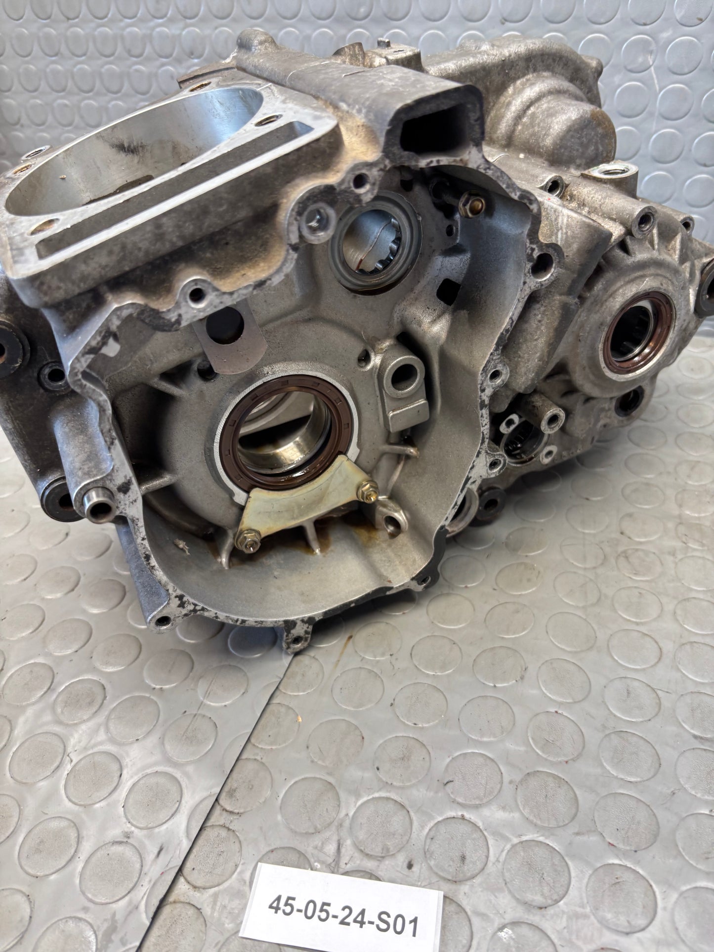 COPPIA CARTER MOTORE ENGINE CRANKCASE HUSQVARNA SM TE 610 05-2009