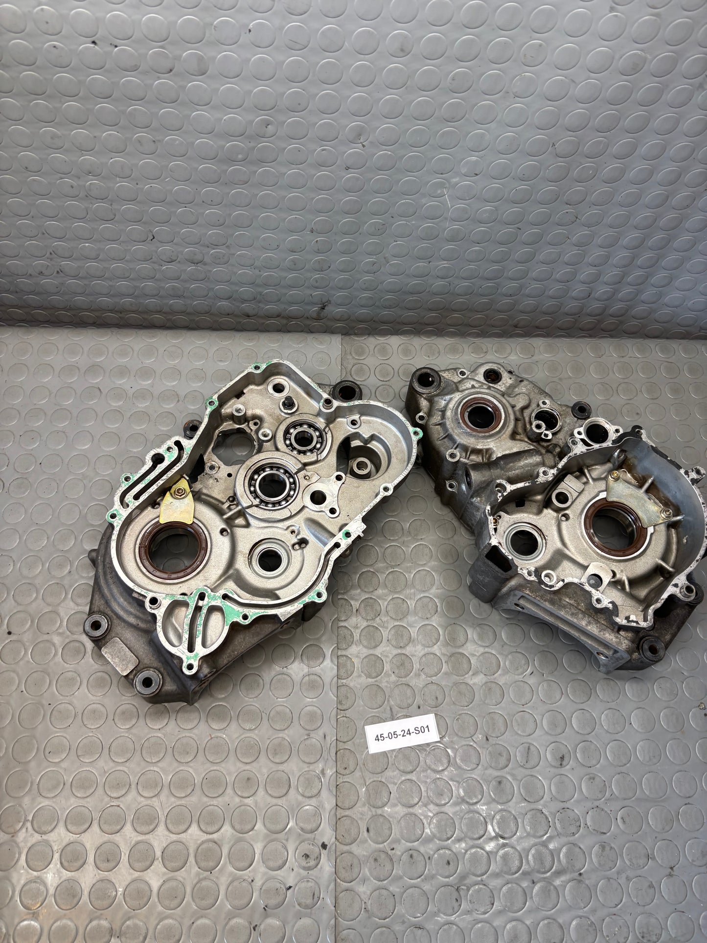 COPPIA CARTER MOTORE ENGINE CRANKCASE HUSQVARNA SM TE 610 05-2009