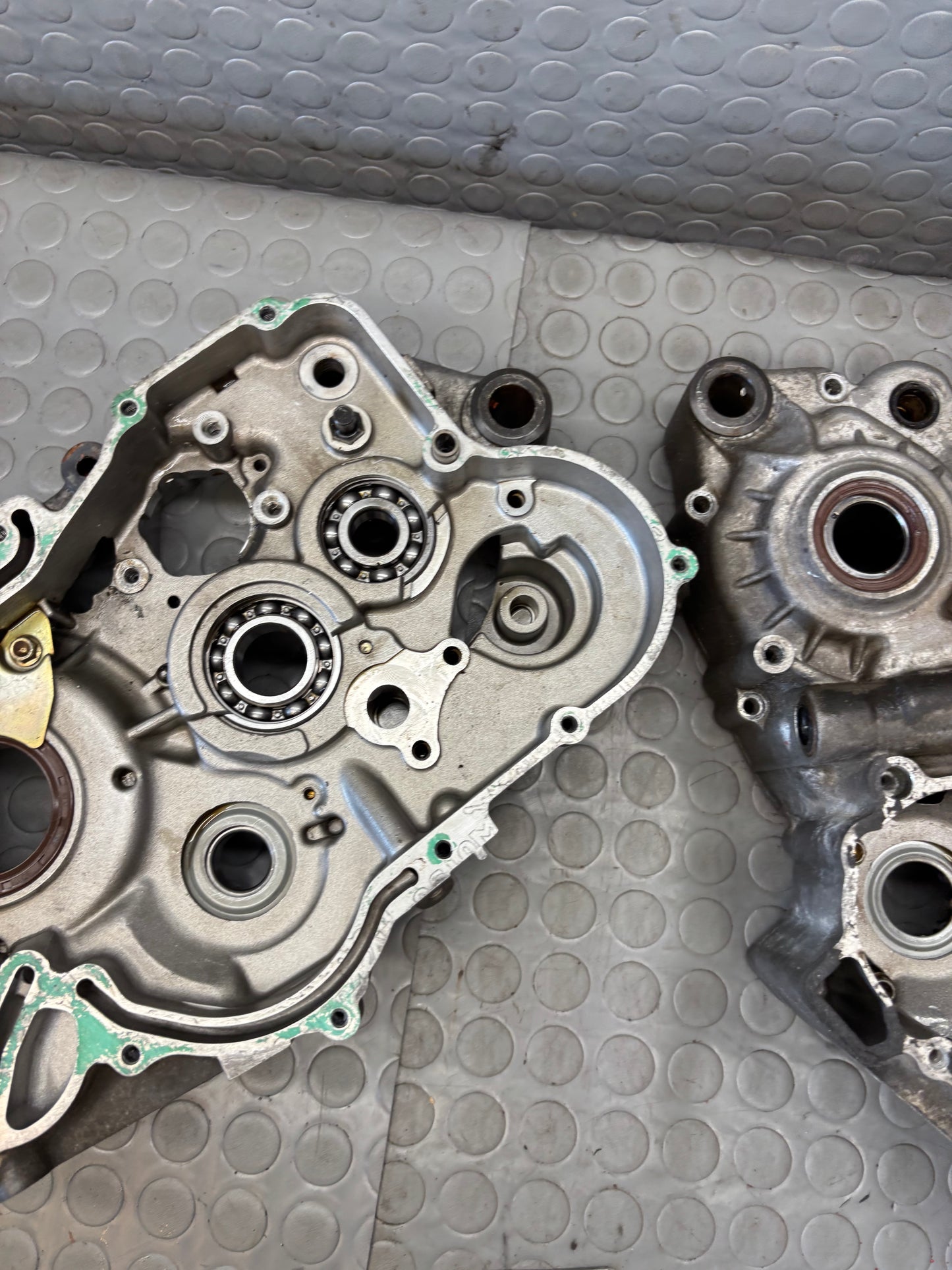 COPPIA CARTER MOTORE ENGINE CRANKCASE HUSQVARNA SM TE 610 05-2009