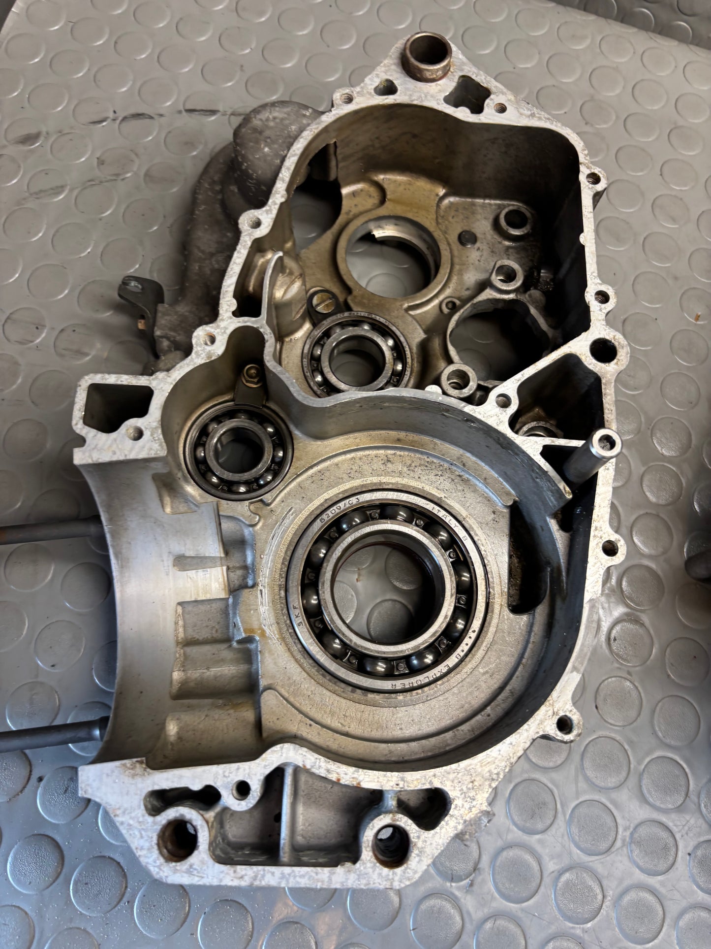COPPIA CARTER MOTORE ENGINE CRANKCASE HUSQVARNA SM TE 610 05-2009
