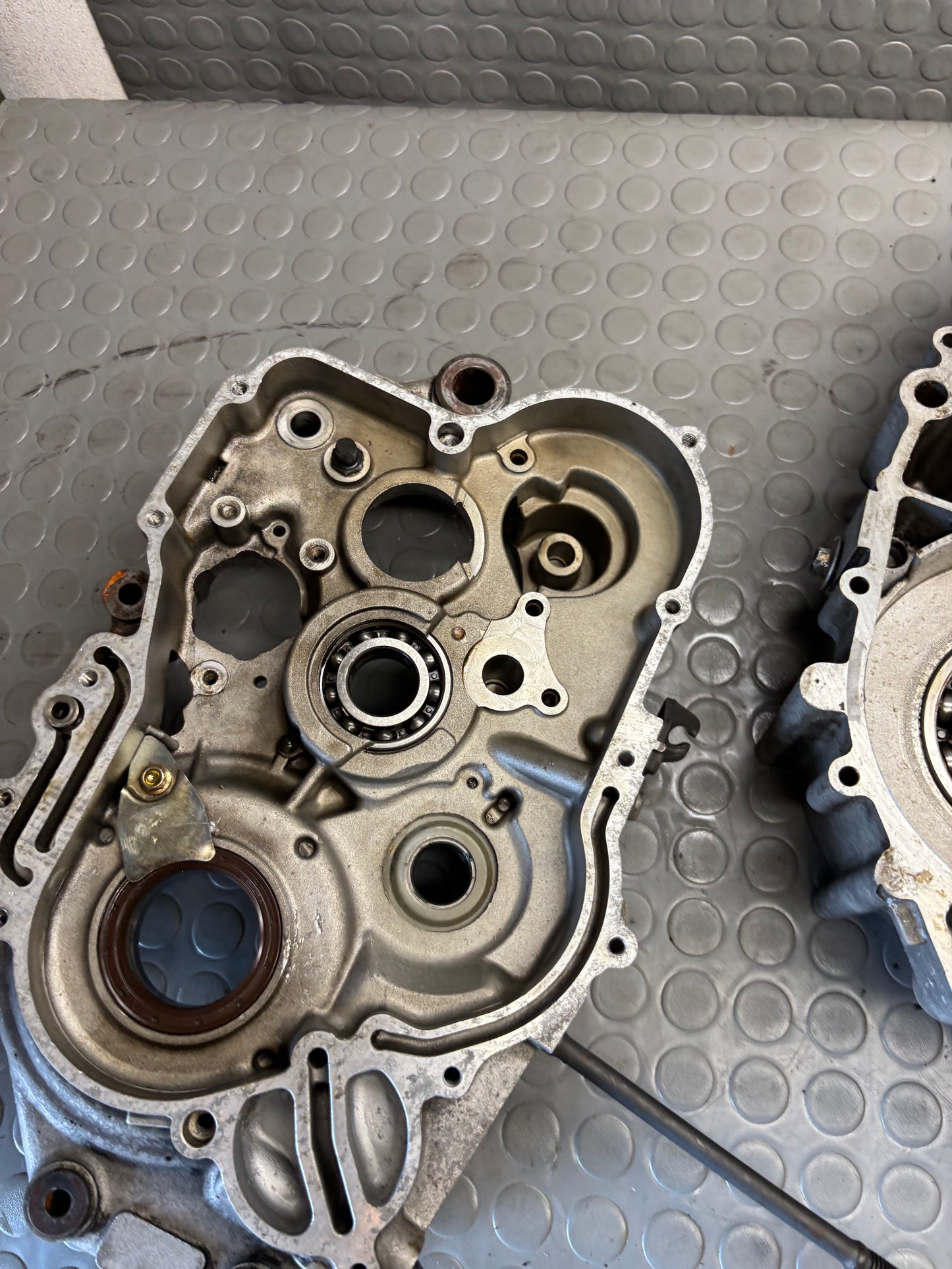 COPPIA CARTER MOTORE ENGINE CRANKCASE HUSQVARNA SM TE 610 05-2009