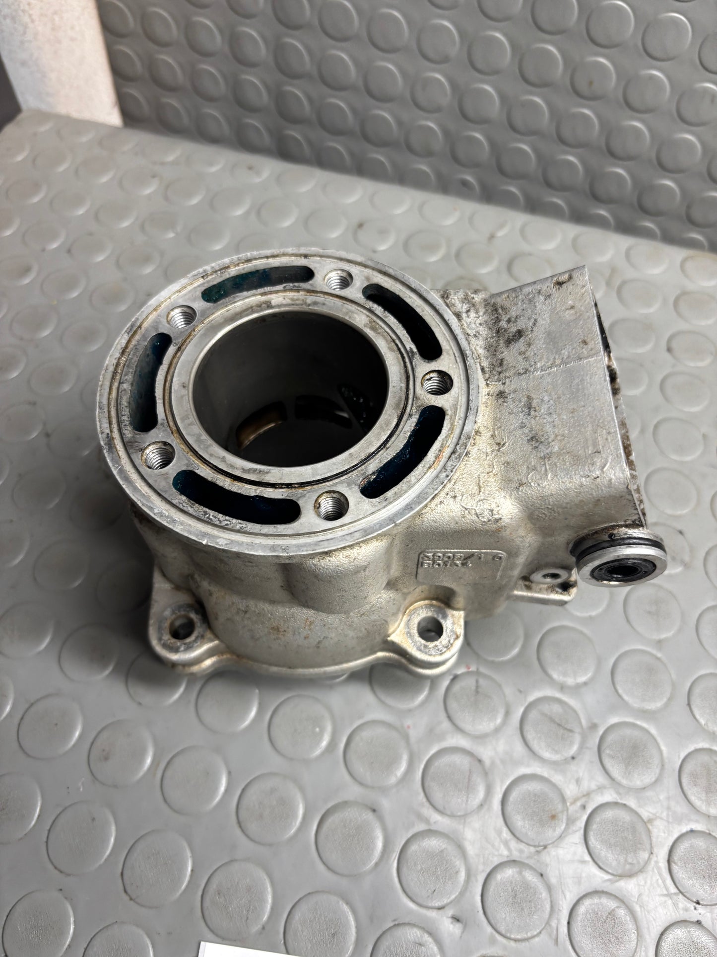 CILINDRO 5 TRAVASI + PISTONE HUSQVARNA WR CR 125 08-2013
